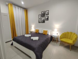 Camera da letto dell’appartamento Le Popolari a Bitonto