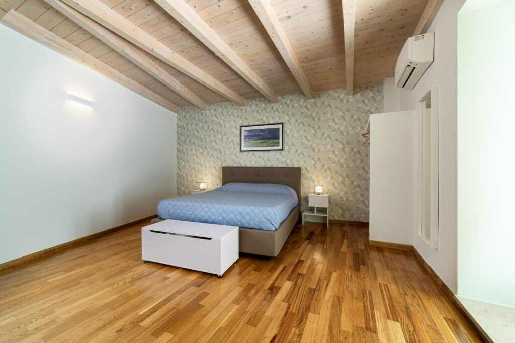 Letto matrimoniale della Camera Montemar nel B&B Arco Gentile a Bitonto