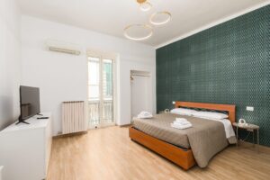 Letto matrimoniale della Camera Sylos nel B&B Arco Gentile a Bitonto